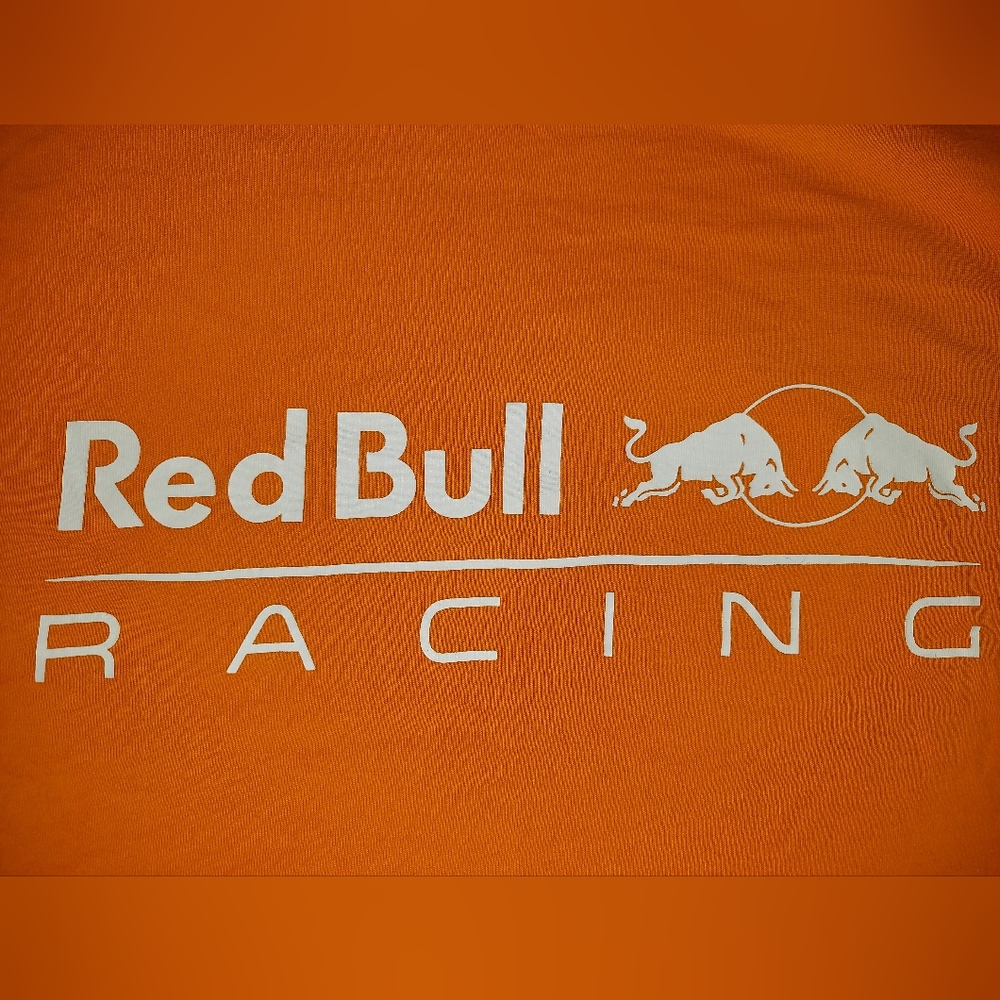 Red Bull Racing Tshirt - Picture 3 of 4